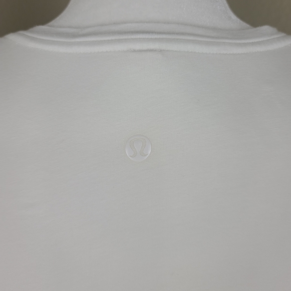 Lululemon high low t-shirt Size 4 white and green cactus short sleeve v-neckline - Picture 10 of 12